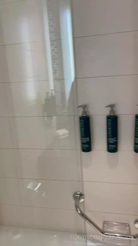 Queen Room (#327) bathroom picture #10