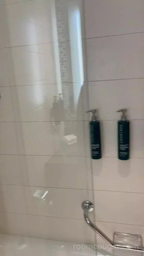 Queen Room (#327) picture #24