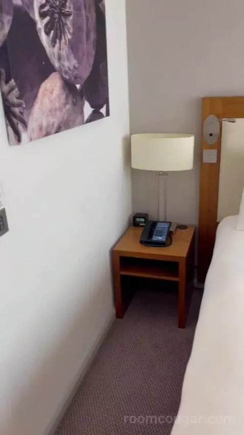 Queen Room (#327) bed picture #5