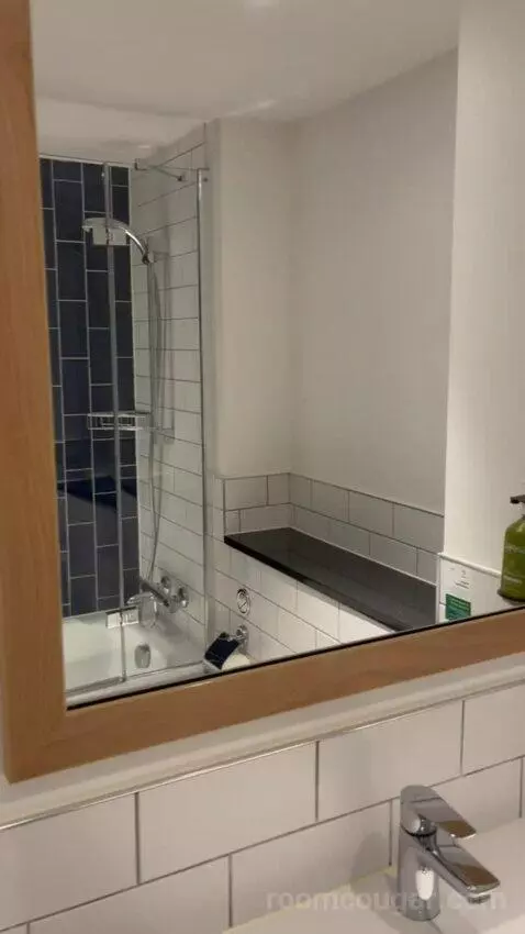 Double Room (#430) bathroom picture #1