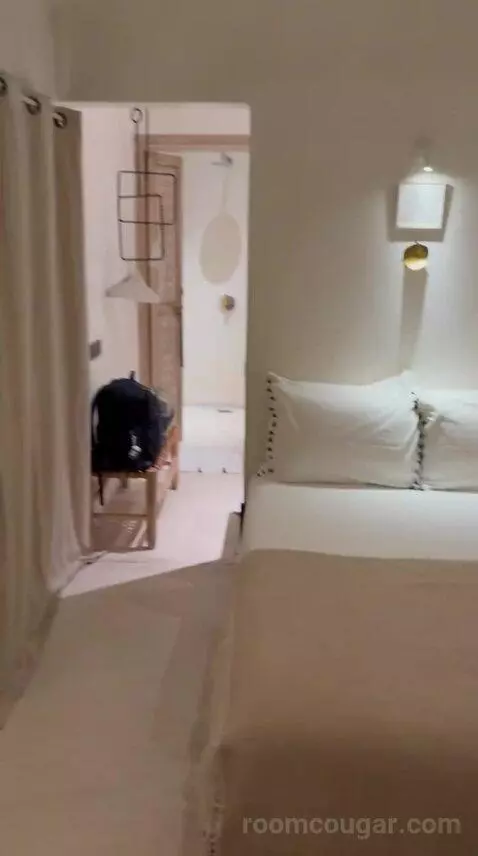 Small Twin Room (Soleil) bed picture #8