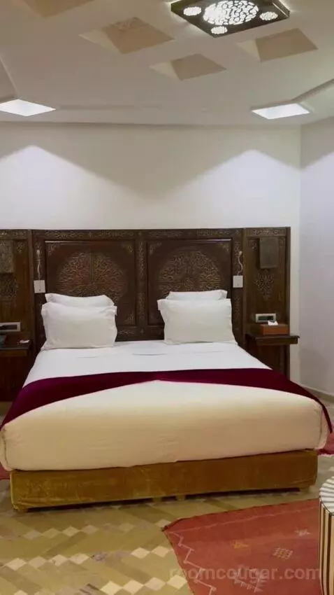 Deluxe Double Room (#8) bed picture #11