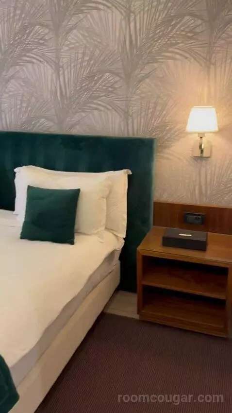 Deluxe Double or Twin Room with Garden View (#1202) bed picture #9
