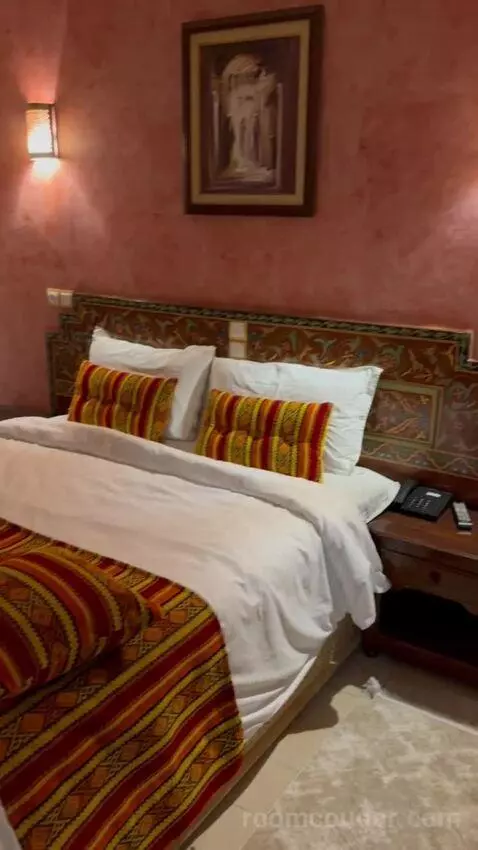 Junior Suite (#217) bed picture #9