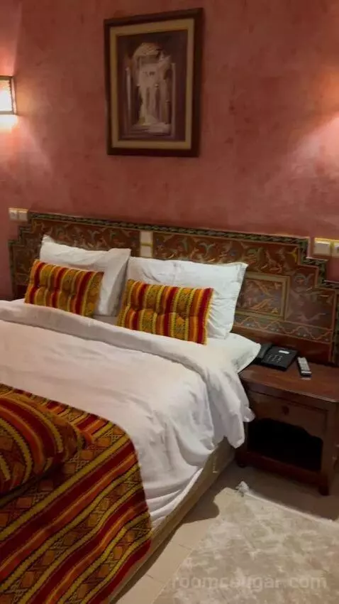 Junior Suite (#217) bed picture #11