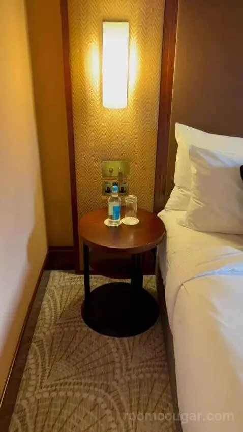 Superior King Room (#601) bed picture #6