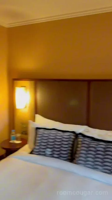Superior King Room (#601) bed picture #11