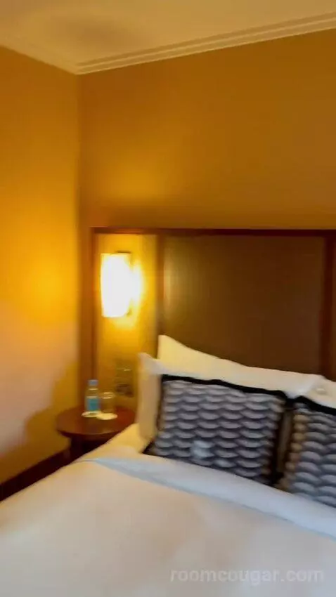 Superior King Room (#601) bed picture #12