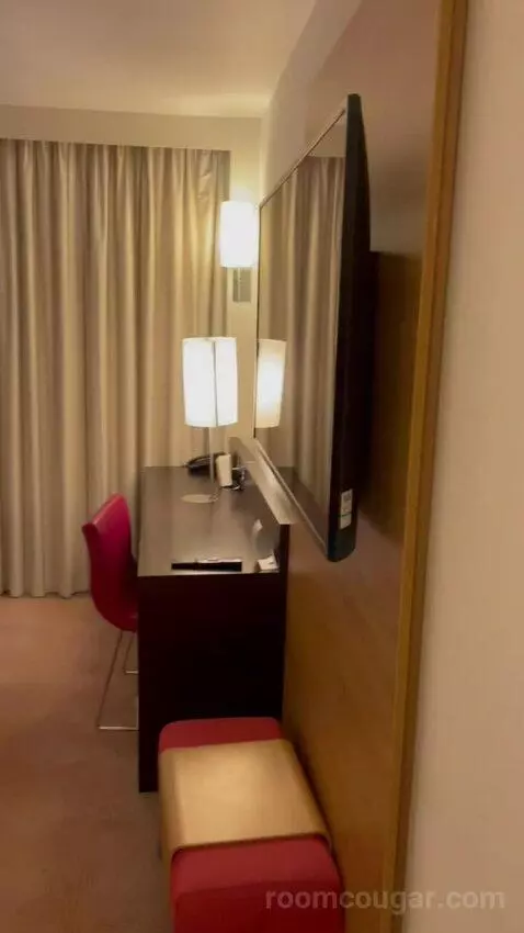Superior Twin Room (#604) picture #4