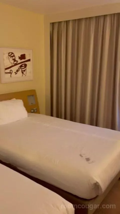 Superior Twin Room (#604) bed picture #2