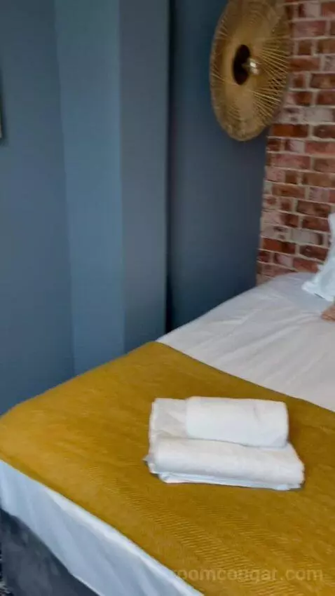 Single Room with Bathroom (#1) bed picture #5