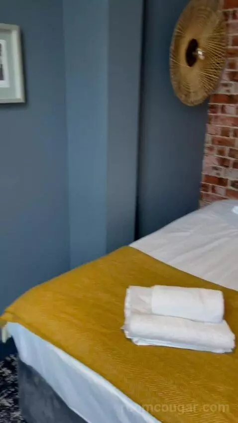 Single Room with Bathroom (#1) bed picture #6