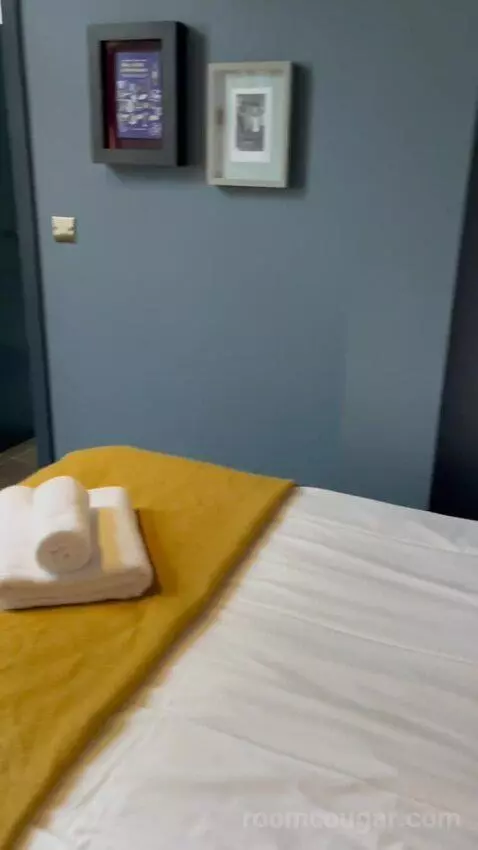 Single Room with Bathroom (#1) bed picture #4