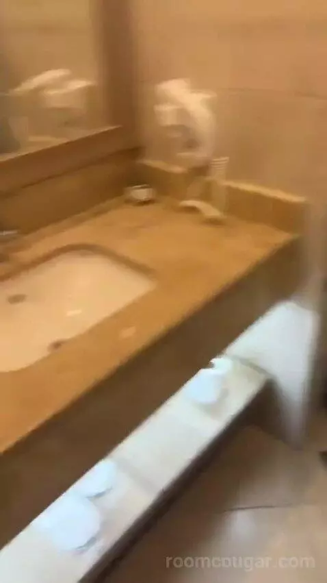 Standard (#7001) bathroom picture #3