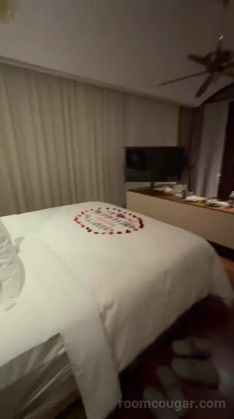 Suite (Pool Villa 2) bed picture #5