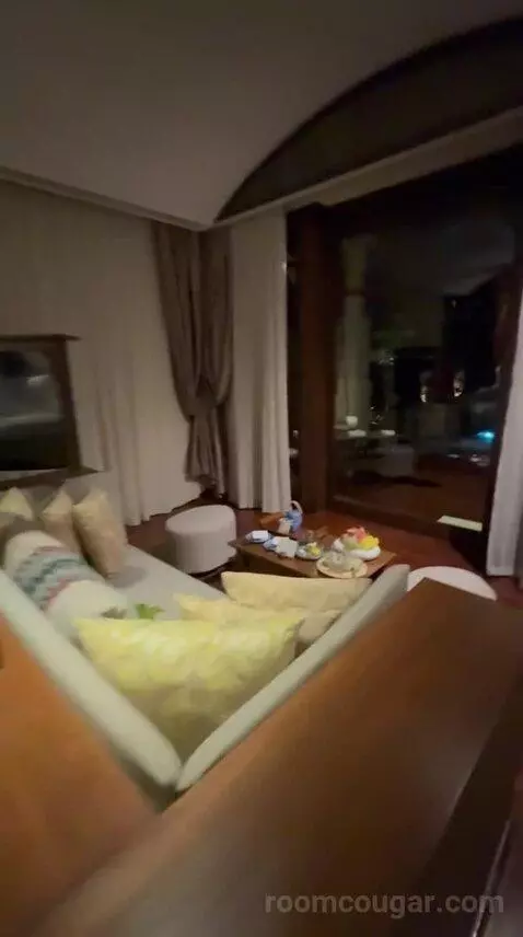 Suite (Pool Villa 2) bed picture #10