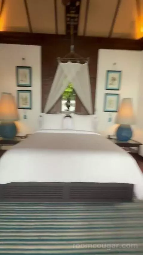 Premier Ocean-View Pool Villa King (#904) bed picture #12