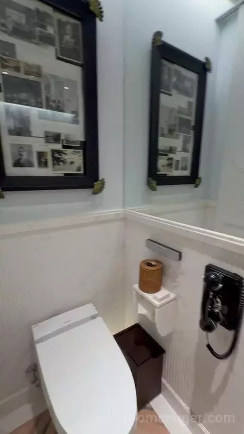 Deluxe Suite (#310) bathroom picture #10