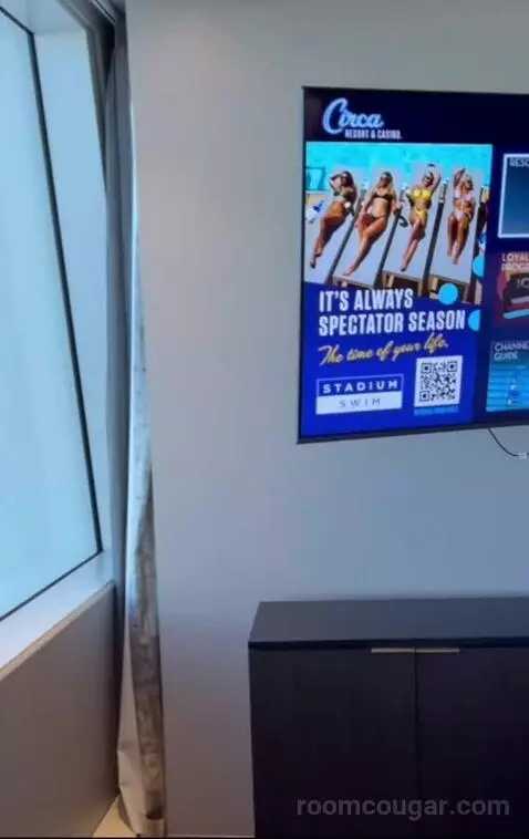 Casino Tower King Room (#16) picture #3