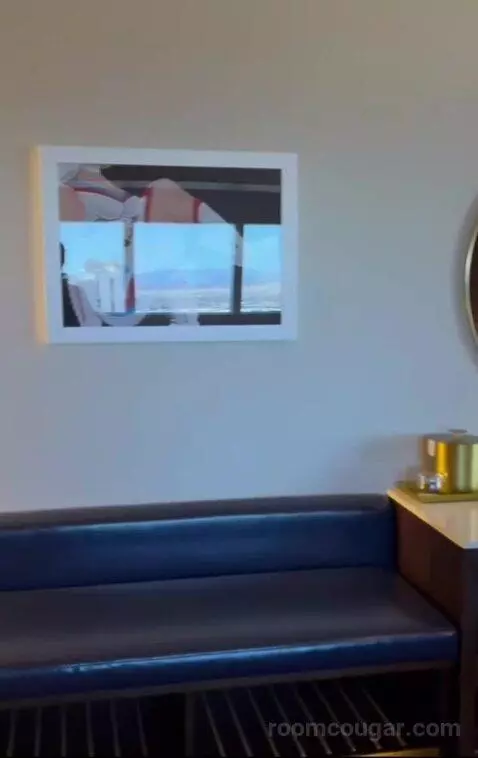 Casino Tower King Room (#16) picture #8