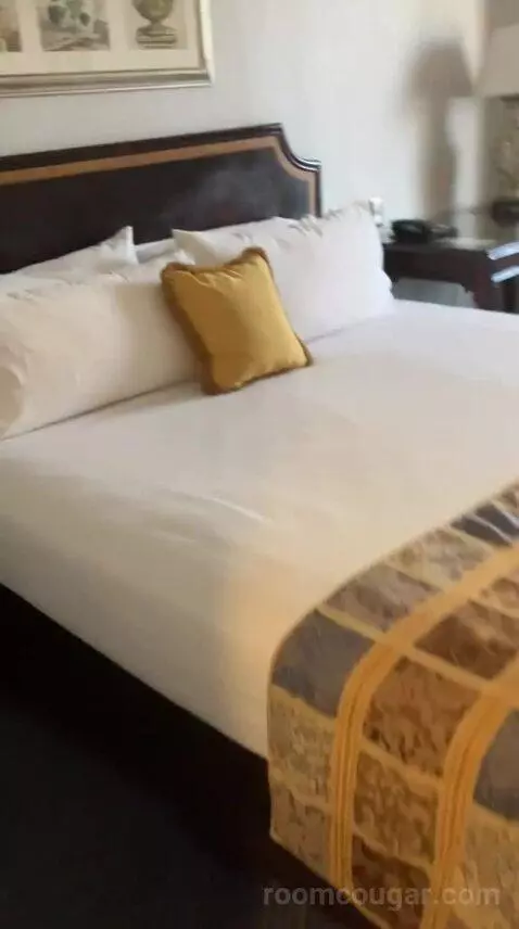 Standard Double Room (#609) bed picture #3