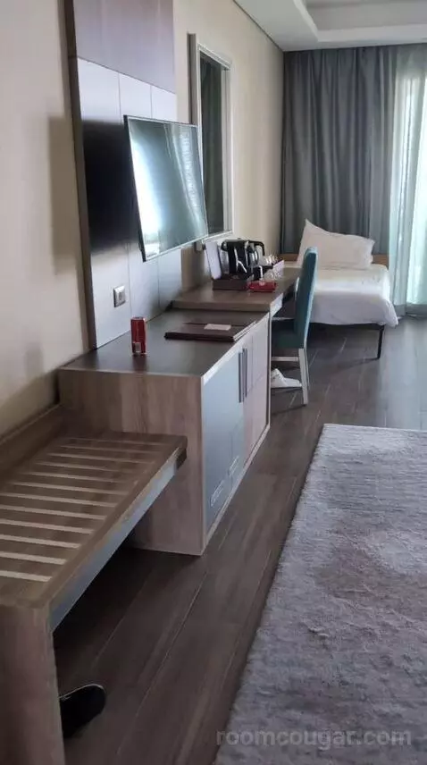 King Suite with Sea View (#40212) bed picture #1
