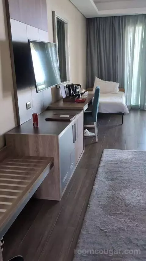 King Suite with Sea View (#40212) bed picture #3