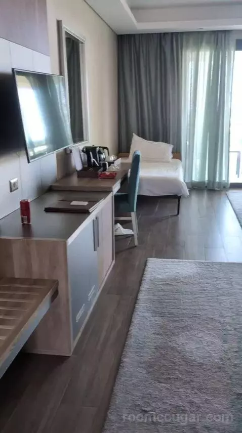 King Suite with Sea View (#40212) bed picture #5