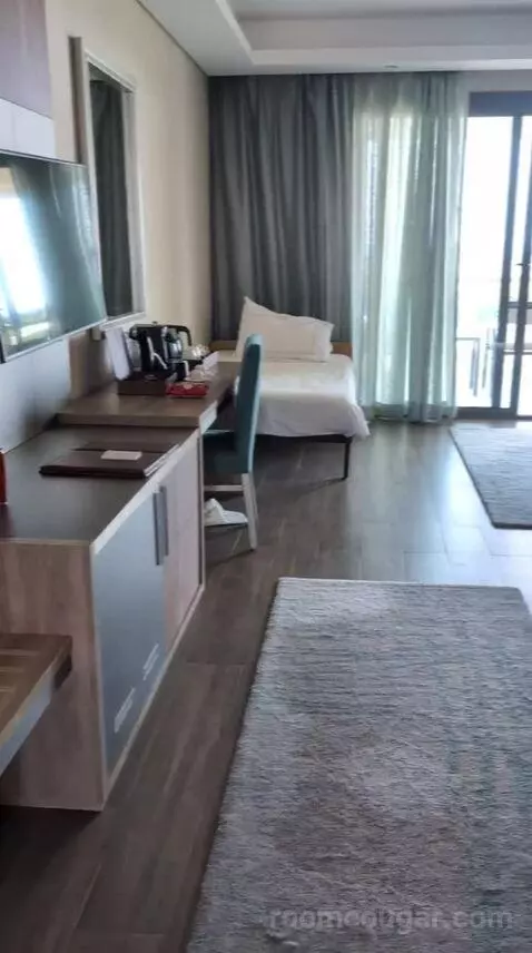 King Suite with Sea View (#40212) bed picture #6