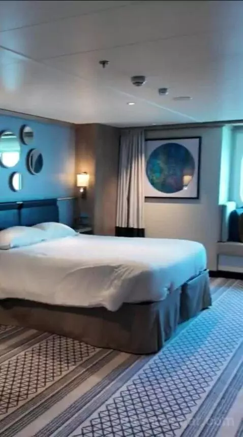 Sea View Adapted Cabin (#4522) bed picture #12