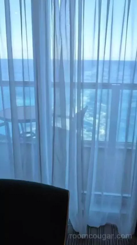 Suite Aft Balcony (G732) view picture #1