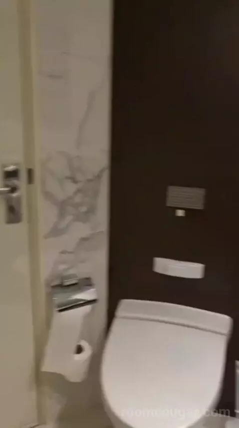 Suite Aft Balcony (G732) bathroom picture #1