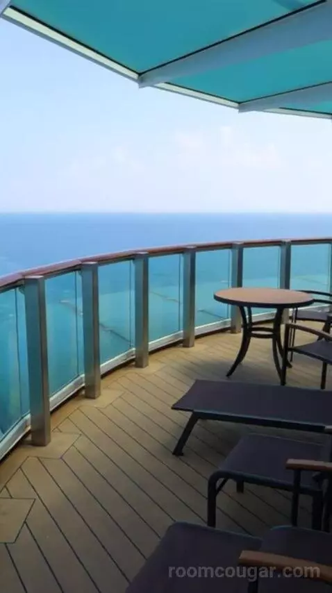 Aft Balcony Suite (A727) picture #15