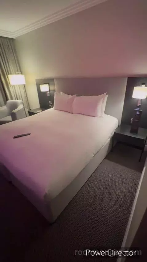 Classic Queen Room (#766) bed picture #7