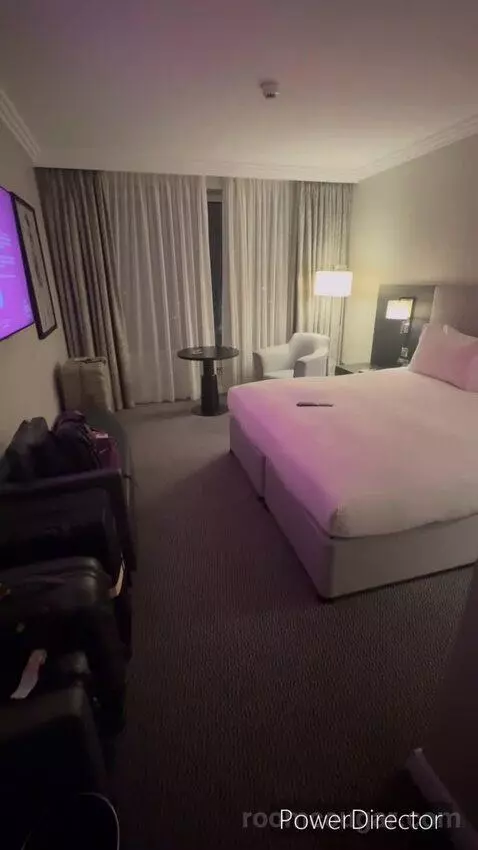 Classic Queen Room (#766) bed picture #10