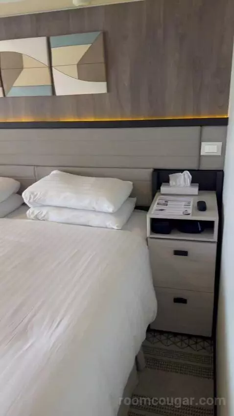 Aft Balcony Deck 8 (G728) bed picture #6