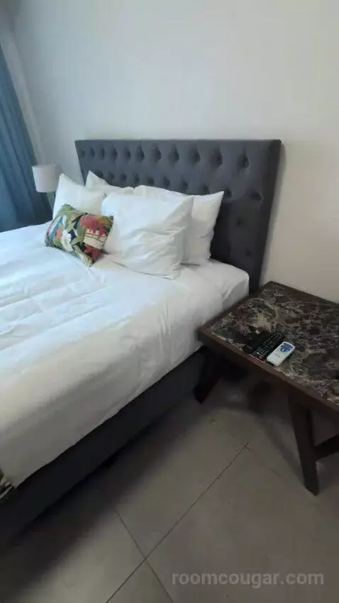 Only 5 Rooms Left! 2 Single Beds, Deluxe Studio, Seafront, Non-Smoking (202B) bed picture #4