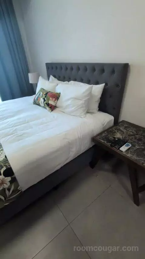 Only 5 Rooms Left! 2 Single Beds, Deluxe Studio, Seafront, Non-Smoking (202B) bed picture #6