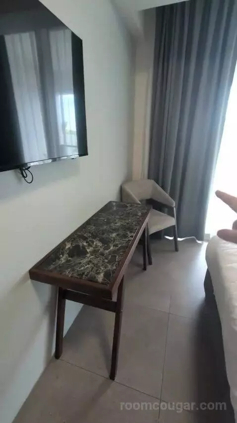 Only 5 Rooms Left! 2 Single Beds, Deluxe Studio, Seafront, Non-Smoking (202B) bed picture #11