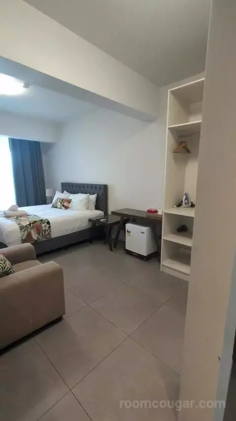 Only 5 Rooms Left! 2 Single Beds, Deluxe Studio, Seafront, Non-Smoking (202B) bed picture #2