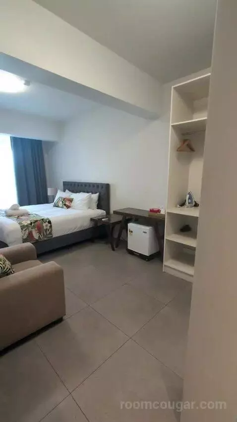 Only 5 Rooms Left! 2 Single Beds, Deluxe Studio, Seafront, Non-Smoking (202B) bed picture #3