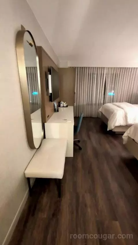 Guest Room, 2 Double, City View (#610) bed picture #3