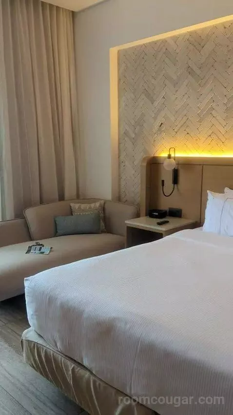 King Room with Ocean View bed picture #4