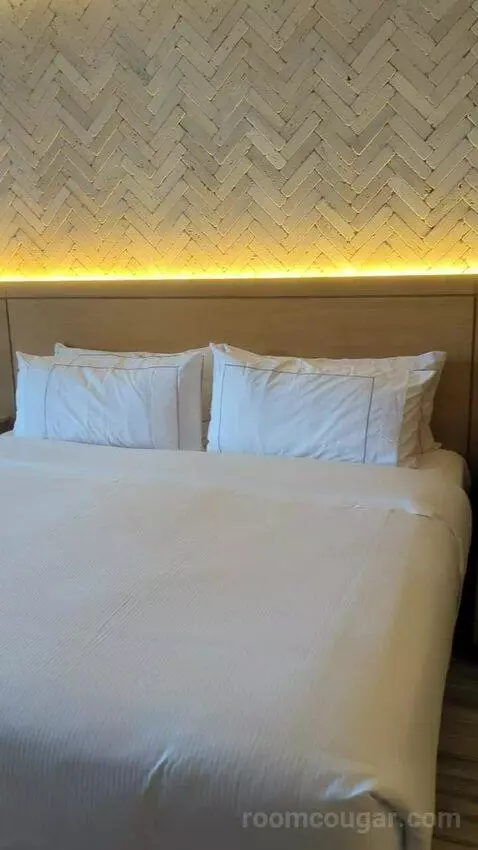 King Room with Ocean View bed picture #7