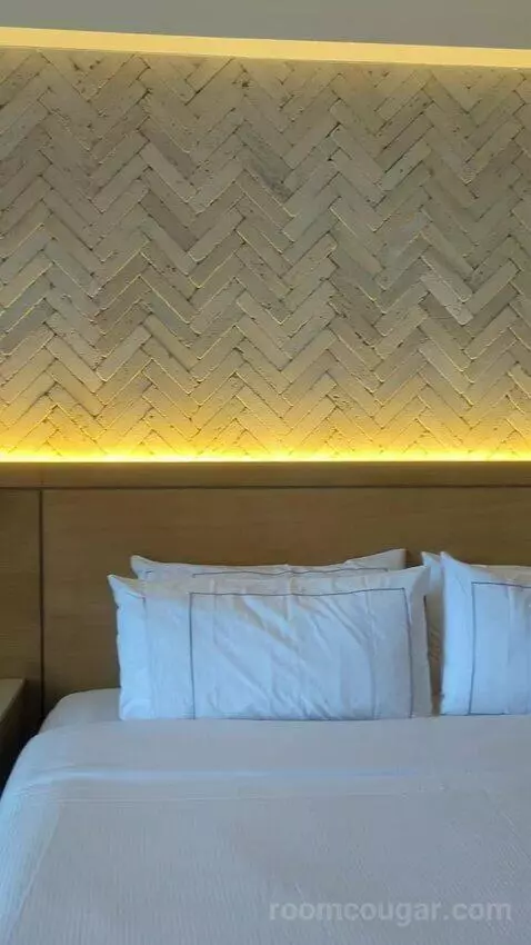 King Room with Ocean View bed picture #11