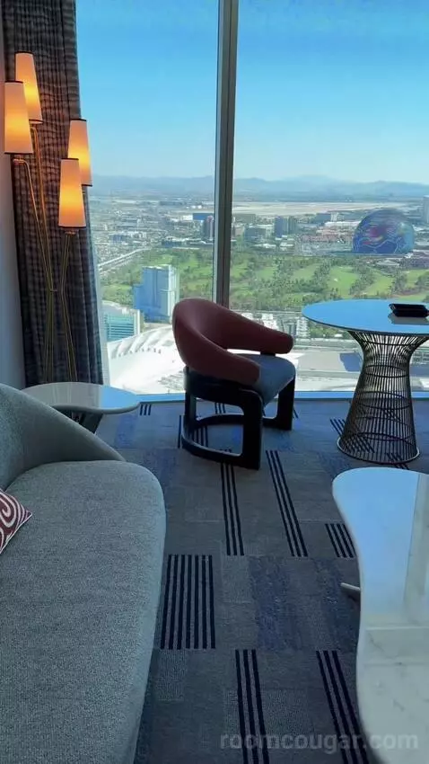 Fontainebleau Las Vegas Gold King Strip Best View review by foggychuck