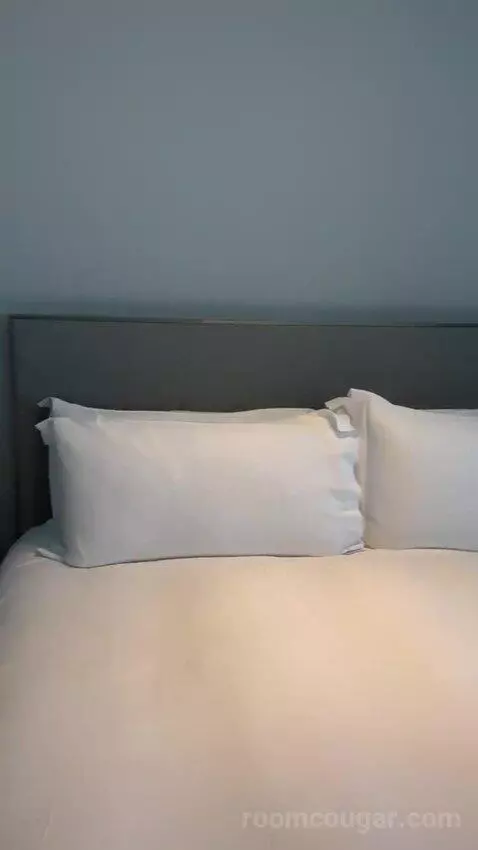 Superior Hinterland King Room (#3104) bed picture #2