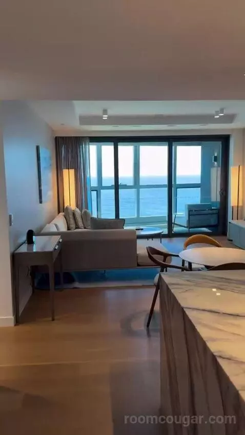 Superior Hinterland King Room (#3104) view picture #1