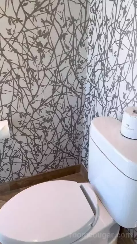 King Room with Vegas Strip View (#1933) bathroom picture #2