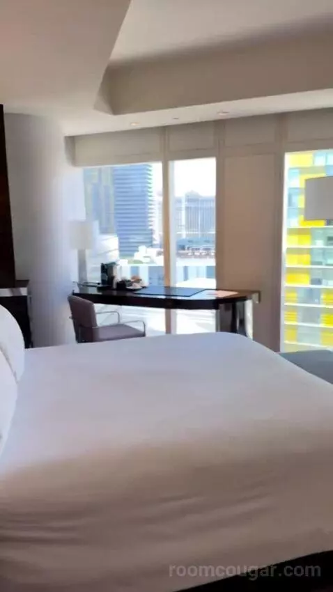 King Room with Vegas Strip View (#1933) bed picture #1